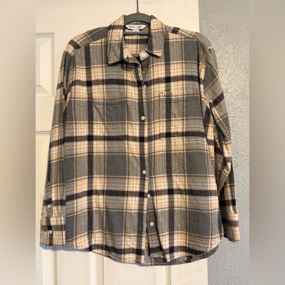 Old Navy Women’s Plaid Button-Down Shirt - Gray & Beige